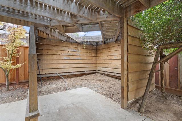 1258 De Cunha Court, Salinas CA: https://media.crmls.org/mediaz/25bb5301-6ac7-47e9-bc9b-2d18bfd925df.jpg