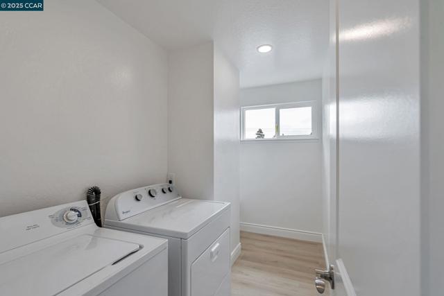 147 Covington St, Oakland CA: https://media.crmls.org/mediaz/25bbc272-ec97-459e-bdbb-a48db404d7f9.jpg