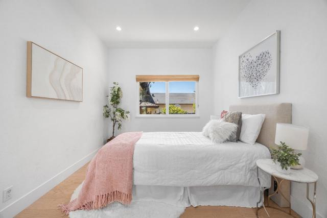 230 Thunderbird Drive, Aptos CA: https://media.crmls.org/mediaz/25bbf348-f98f-4fbc-a765-08ada31e2418.jpg