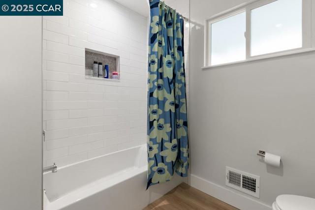 2027 Mohawk Dr, Pleasant Hill CA: https://media.crmls.org/mediaz/25bc1b88-9e3e-4d4c-82be-98ecbb1f4332.jpg