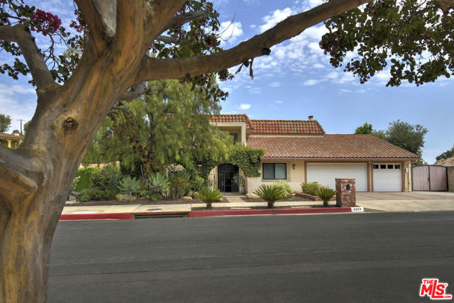 Photo of 9664 Andora Avenue, Chatsworth, CA 91311