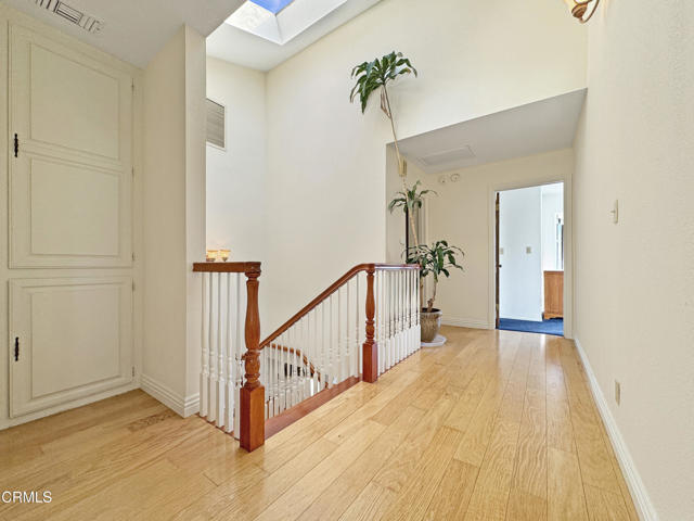 2307 Dorothy Street, La Crescenta CA: https://media.crmls.org/mediaz/25bc913c-f932-408e-ae3f-44286d97131e.jpg