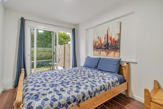 Image 25 of 55 For 370 Appian Way