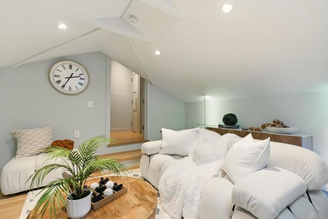 1863 Edgewood Drive, Palo Alto CA: https://media.crmls.org/mediaz/25beebf7-aec7-4ed0-adbf-738e751b9c66.jpg
