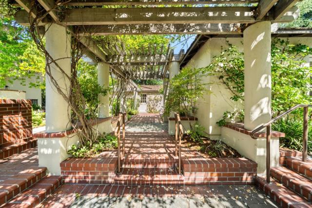 2365 Waverley Street, Palo Alto CA: https://media.crmls.org/mediaz/25bf40c4-69e9-49f6-8331-9375a8b191ed.jpg