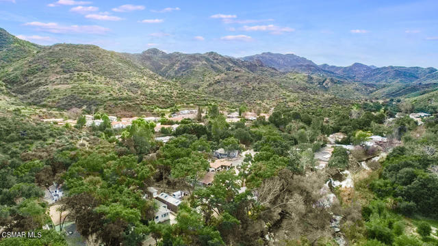 90 Sherwood Drive, Westlake Village CA: https://media.crmls.org/mediaz/25bf8a82-4956-463a-92d2-255b946931d6.jpg