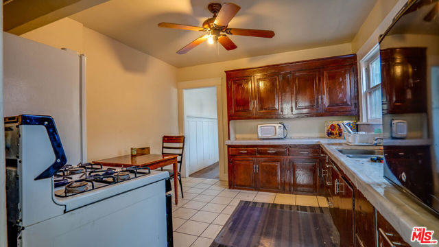 1130 S Hoover Street, Los Angeles CA: https://media.crmls.org/mediaz/25c042d6-dc50-459e-bbdc-388d73f5ce29.jpg