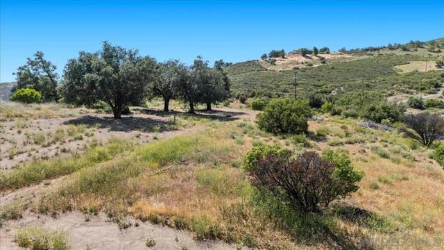 12220 Rebel Wind Rd, Descanso CA: https://media.crmls.org/mediaz/25c0bfee-e444-4ec4-aad0-bb6274cd3000.jpg