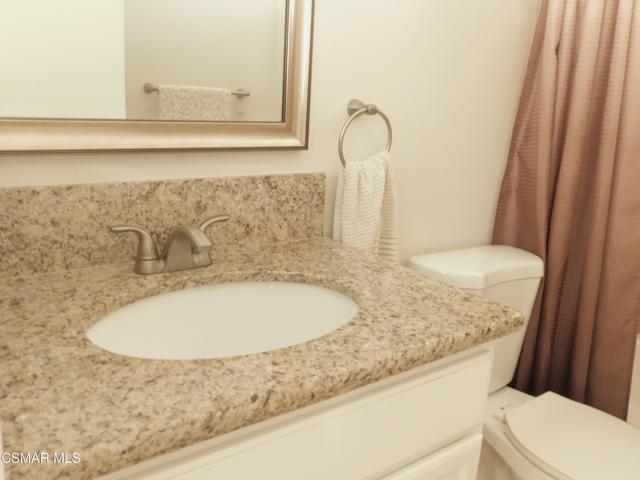 467 Sundance Street, Thousand Oaks CA: https://media.crmls.org/mediaz/25c0f305-41d0-4f74-bb73-2f559e229a88.jpg