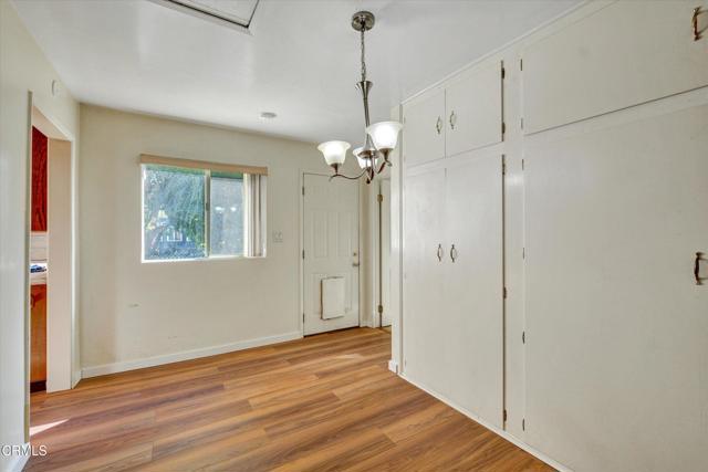 Detail Gallery Image 12 of 49 For 3942 Los Olivos Ln, Glendale,  CA 91214 - 3 Beds | 2 Baths