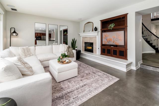 1569 Glencrest Drive, San Marcos CA: https://media.crmls.org/mediaz/25c1eb93-1cb5-4fcf-b11c-e8c4f64a91cb.jpg