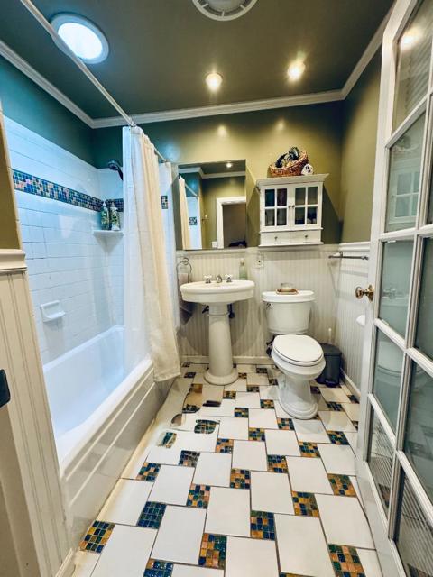10181020 Bancroft Way, Berkeley CA: https://media.crmls.org/mediaz/25c21657-8b5a-4be1-8cf7-e68db59814a8.jpg