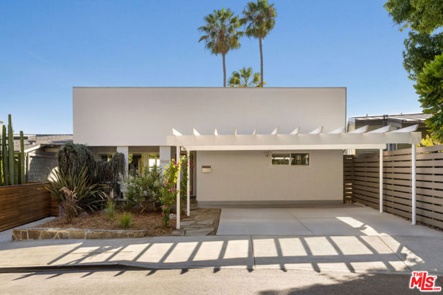 1642 Elevado Street photo 2