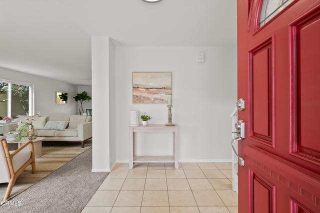 Detail Gallery Image 2 of 52 For 3807 Olivo Ct, Camarillo,  CA 93010 - 5 Beds | 3/1 Baths