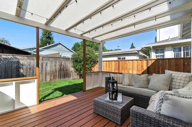 230 Rutherford Avenue, Redwood City CA: https://media.crmls.org/mediaz/25c377e7-983a-4420-96ca-4f12fed5614a.jpg