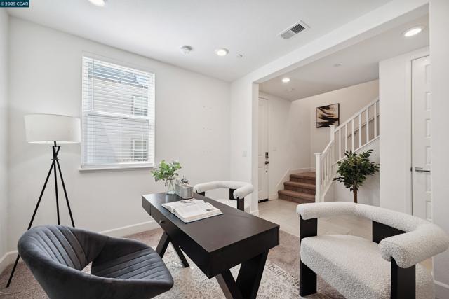 92 Zenith Cmn, Fremont CA: https://media.crmls.org/mediaz/25c3dce4-81df-4a4e-ab63-be94e08f1d56.jpg
