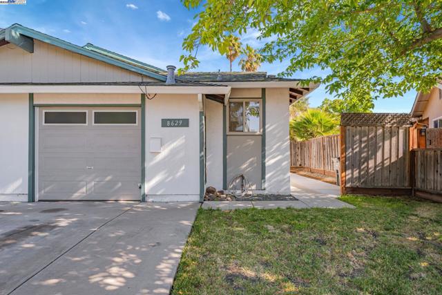8629 Beverly Lane, Dublin CA: https://media.crmls.org/mediaz/25c42ba4-1021-48cd-a986-75df301d9bc1.jpg