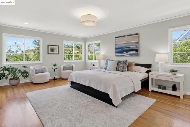 2773 Argyle Street, Oakland CA: https://media.crmls.org/mediaz/25c5c173-eee2-413f-9bad-394949a1e83e.jpg