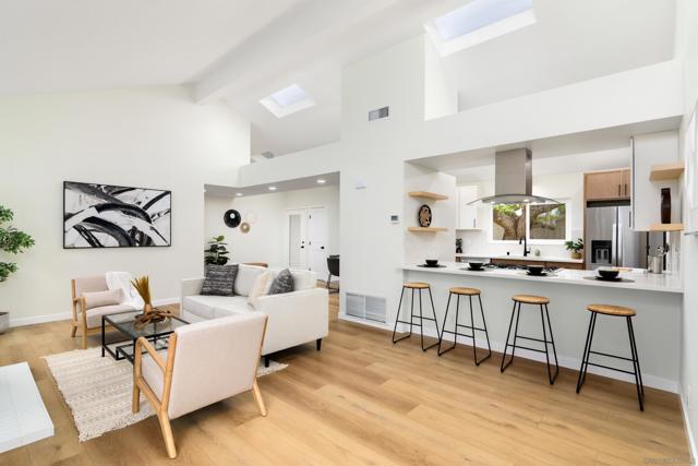 1130 Lake Ridge Dr, San Marcos CA: https://media.crmls.org/mediaz/25c61f0b-832b-4901-b067-afa582fc0069.jpg