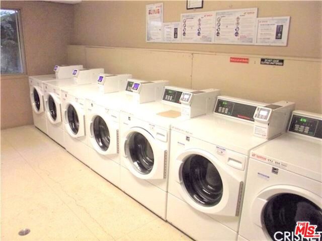 2501 W Redondo Beach Boulevard, Gardena CA: https://media.crmls.org/mediaz/25c65283-84ef-4d5e-b1c1-ca541f4c0a50.jpg