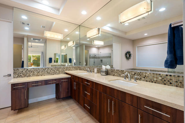 15 Via Montagna, Rancho Mirage CA: https://media.crmls.org/mediaz/25c72ac4-fc77-43f3-bd50-45960e1620b2.jpg