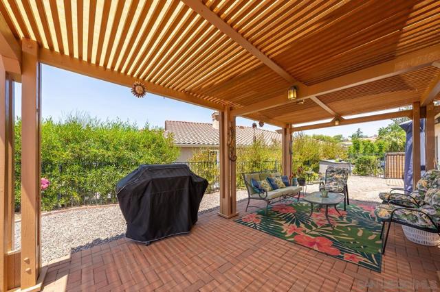 2617 LOBELIA RD, Alpine CA: https://media.crmls.org/mediaz/25c7b3fb-7793-41f4-a65f-6c9325ab4402.jpg