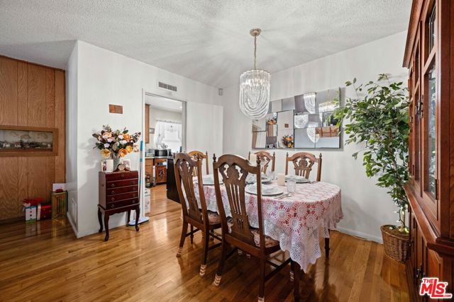 2533 W 118th Place, Hawthorne CA: https://media.crmls.org/mediaz/25c7bcec-85be-420a-9f1f-e52644a4bd88.jpg