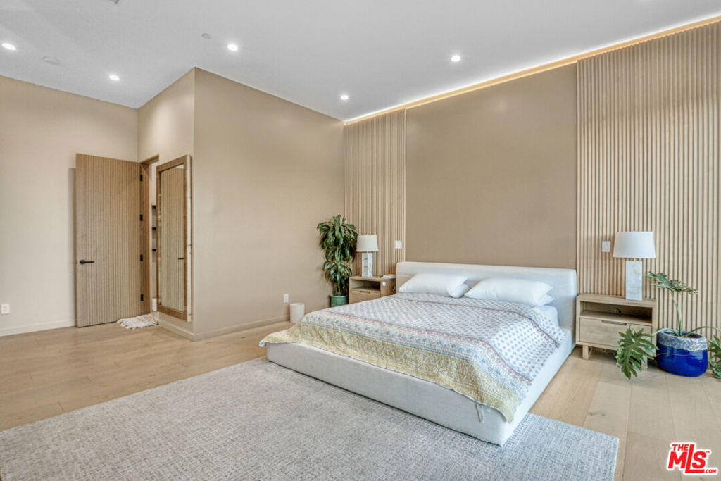 MLS #26865439 image #18