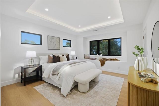 852 La Para Avenue, Palo Alto CA: https://media.crmls.org/mediaz/25c8cf12-74b4-4ea4-9173-20a609e6b1f1.jpg