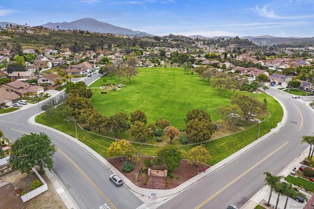 2071 Monaco Ct, El Cajon CA: https://media.crmls.org/mediaz/25ca0782-0061-43c3-b551-c526bd4fd832.jpg