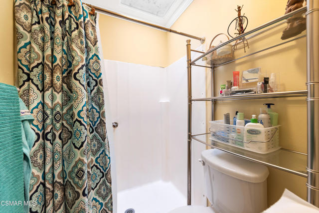 1122 Canterford Circle, Westlake Village CA: https://media.crmls.org/mediaz/25ca1871-aa9f-4f91-8ae7-a4f4eb220466.jpg