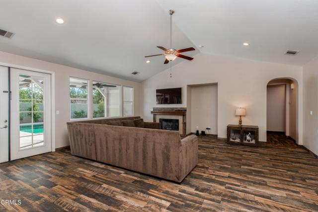 Detail Gallery Image 10 of 34 For 501 Butte Ct, Shafter,  CA 93263 - 3 Beds | 3 Baths