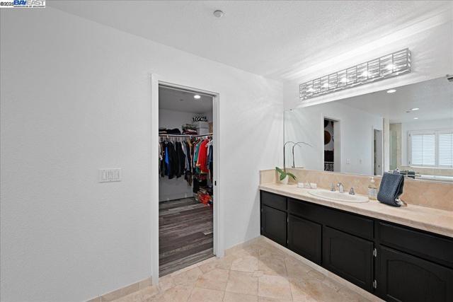 1890 Conte Way, Morgan Hill CA: https://media.crmls.org/mediaz/25ca88d2-f03f-4431-971a-21d9c33c69a2.jpg