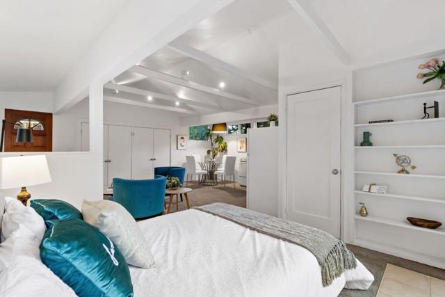 1019 Los Trancos Road, Portola Valley CA: https://media.crmls.org/mediaz/25caca75-75dc-420f-916b-86334454506b.jpg