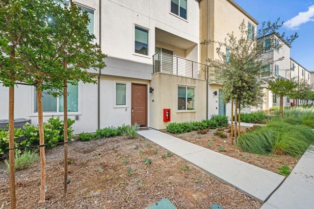 Detail Gallery Image 3 of 65 For 5485 Seacliff Pl #106,  San Diego,  CA 92154 - 3 Beds | 2 Baths