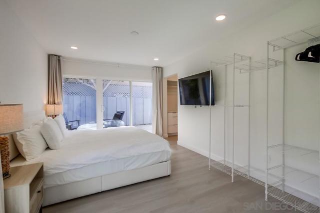 8457 Paseo Del Ocaso, La Jolla CA: https://media.crmls.org/mediaz/25caf6e0-f922-4fa9-bdde-93c7fbd4e335.jpg
