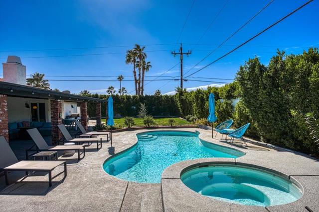2241 N San Gorgonio Road, Palm Springs CA: https://media.crmls.org/mediaz/25cb3113-95c8-4a74-b455-3a72f66c0f25.jpg