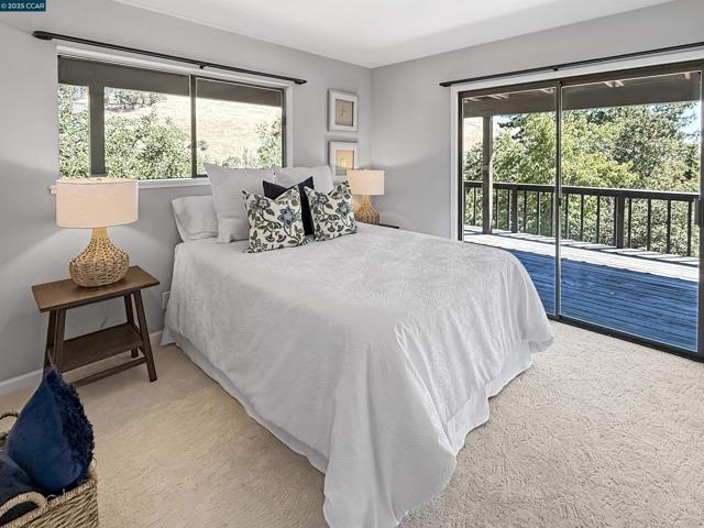 130 Hillcroft Way, Walnut Creek CA: https://media.crmls.org/mediaz/25cb59ac-ae37-49ec-8271-7399eecad600.jpg
