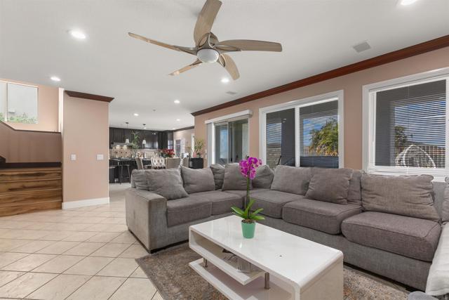 10394 Valley Waters Dr, Spring Valley CA: https://media.crmls.org/mediaz/25cbd018-d237-413e-b75b-4135a659e5f8.jpg