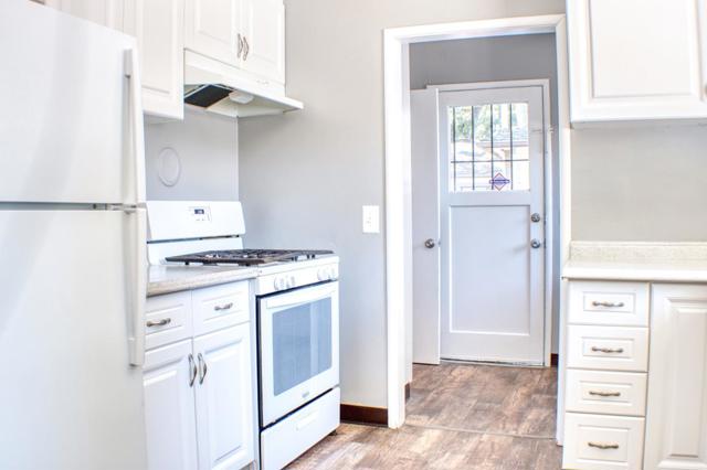 640 Circle Drive, East Palo Alto CA: https://media.crmls.org/mediaz/25cc41cc-a1df-438c-a0c9-1e75b73e628e.jpg