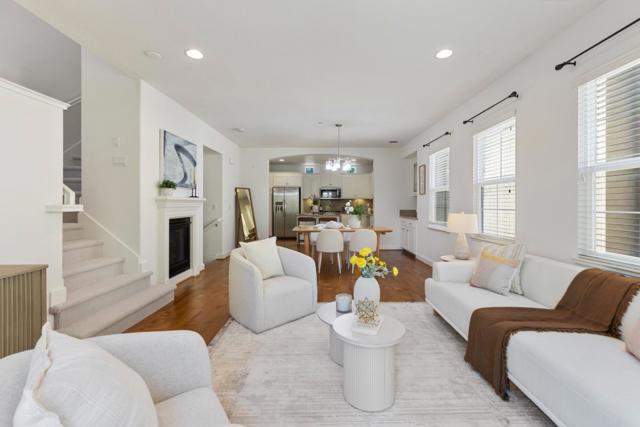 211 Okeefe Way, Mountain View CA: https://media.crmls.org/mediaz/25ccabef-73eb-48ef-883d-325ad146b077.jpg