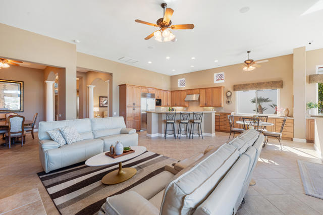 50605 Verano Drive, La Quinta CA: https://media.crmls.org/mediaz/25cd5dbb-8e40-48b3-a8f2-81c8c73ae2f4.jpg