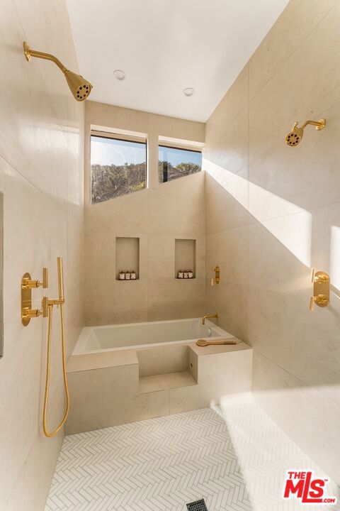 3372 Longridge Terrace photo 17
