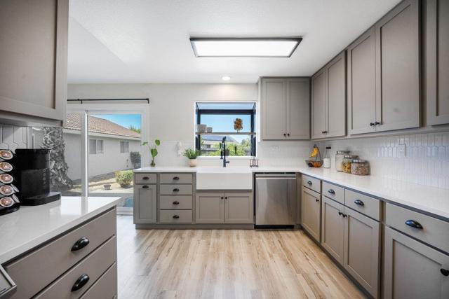 1711 Mantelli Drive, Gilroy CA: https://media.crmls.org/mediaz/25d03b8f-11ad-4b6b-be7c-dc5d30ff0885.jpg