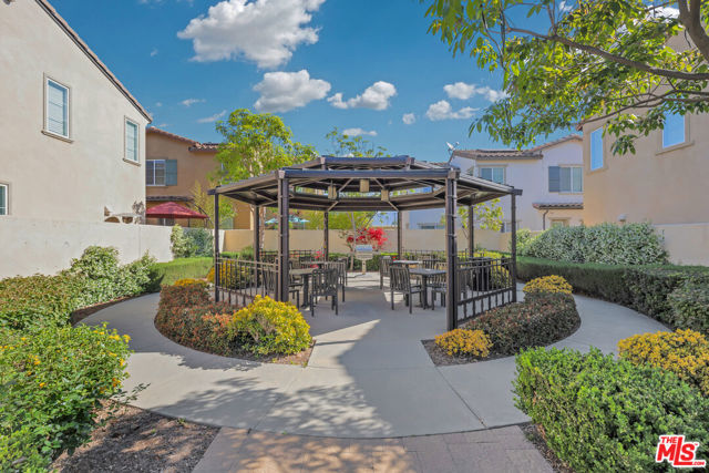 19 Linden Lane, Temple City CA: https://media.crmls.org/mediaz/25d09967-b3e6-486b-8444-5f50c4829e5a.jpg