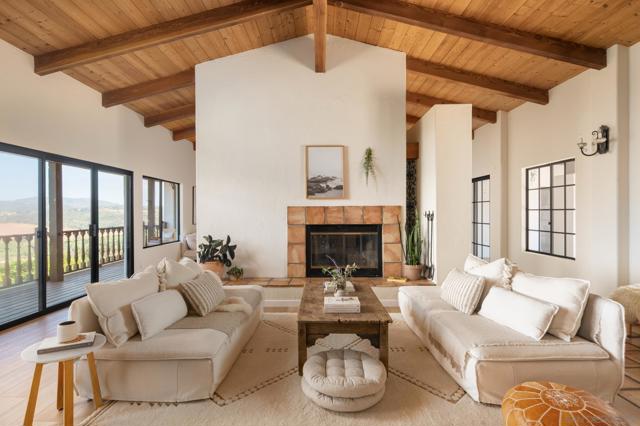 5615 Via Montellano, Bonsall CA: https://media.crmls.org/mediaz/25d0dc03-f529-42ac-9cd9-91205a040d49.jpg