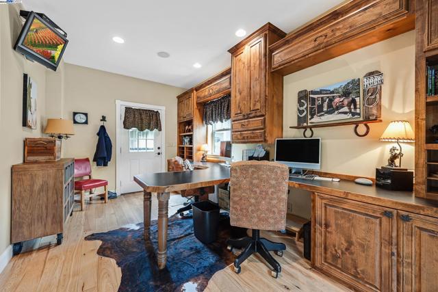 6745 Alisal St, Pleasanton CA: https://media.crmls.org/mediaz/25d0ec63-2ca7-4ff5-a64c-f060391a7f8e.jpg