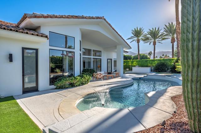 50245 Mountain Shadows Road, La Quinta CA: https://media.crmls.org/mediaz/25d106d5-fffb-4574-b3ba-2edad2f85519.jpg