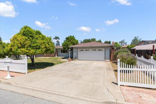 15370 La Alameda Drive, Morgan Hill CA: https://media.crmls.org/mediaz/25d15e15-7b60-4fb7-92ea-ee988690f6e6.jpg