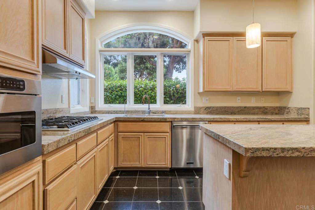 5370 Renaissance Avenue - photo 9